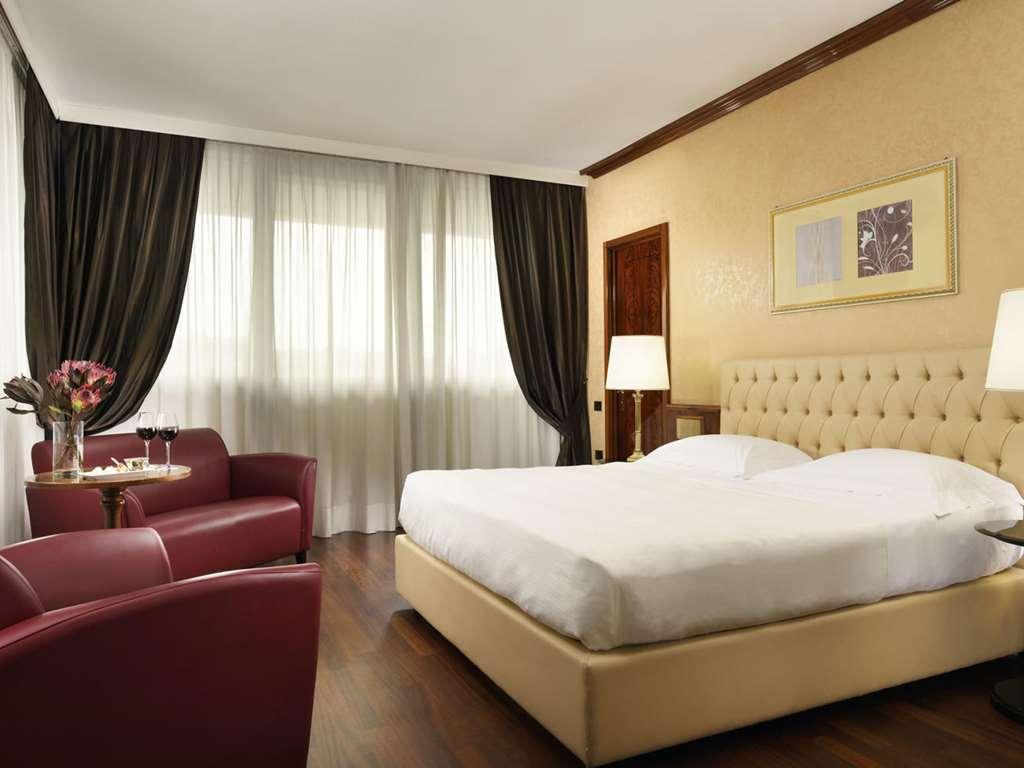 UNAHOTELS Scandinavia Milano Camera foto