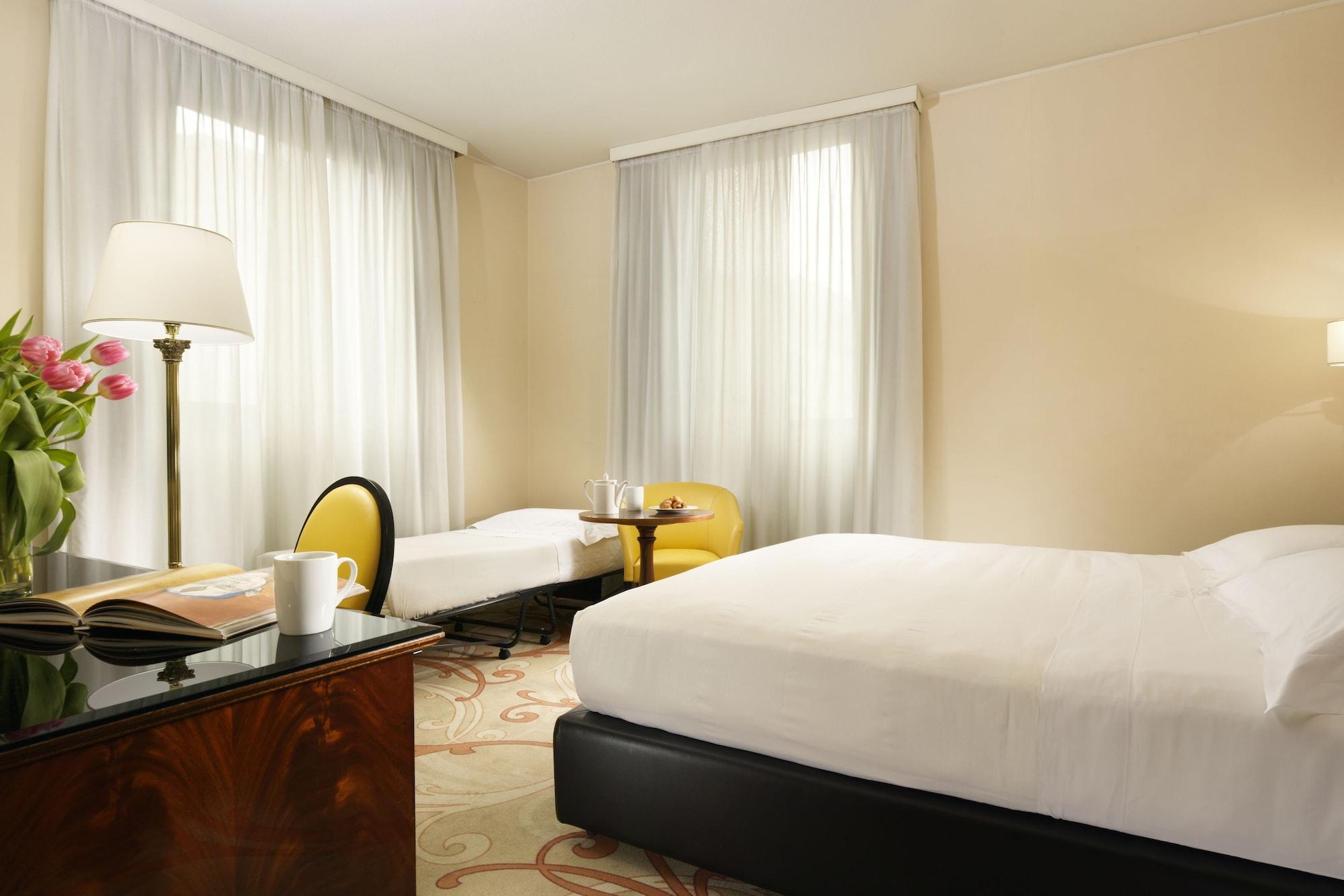 UNAHOTELS Scandinavia Milano Esterno foto