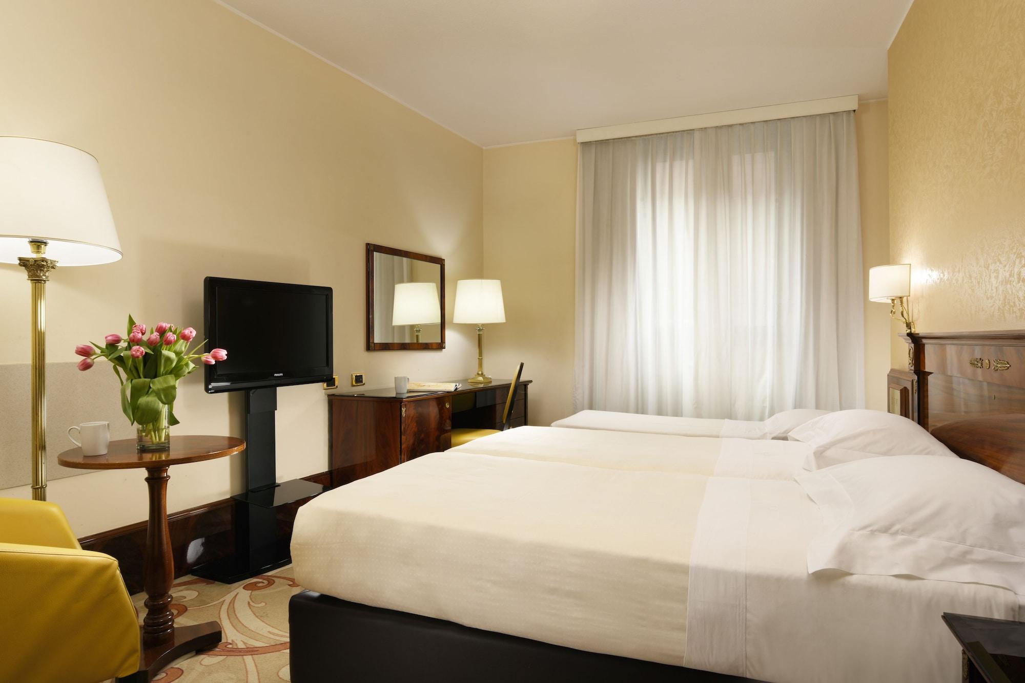 UNAHOTELS Scandinavia Milano Esterno foto