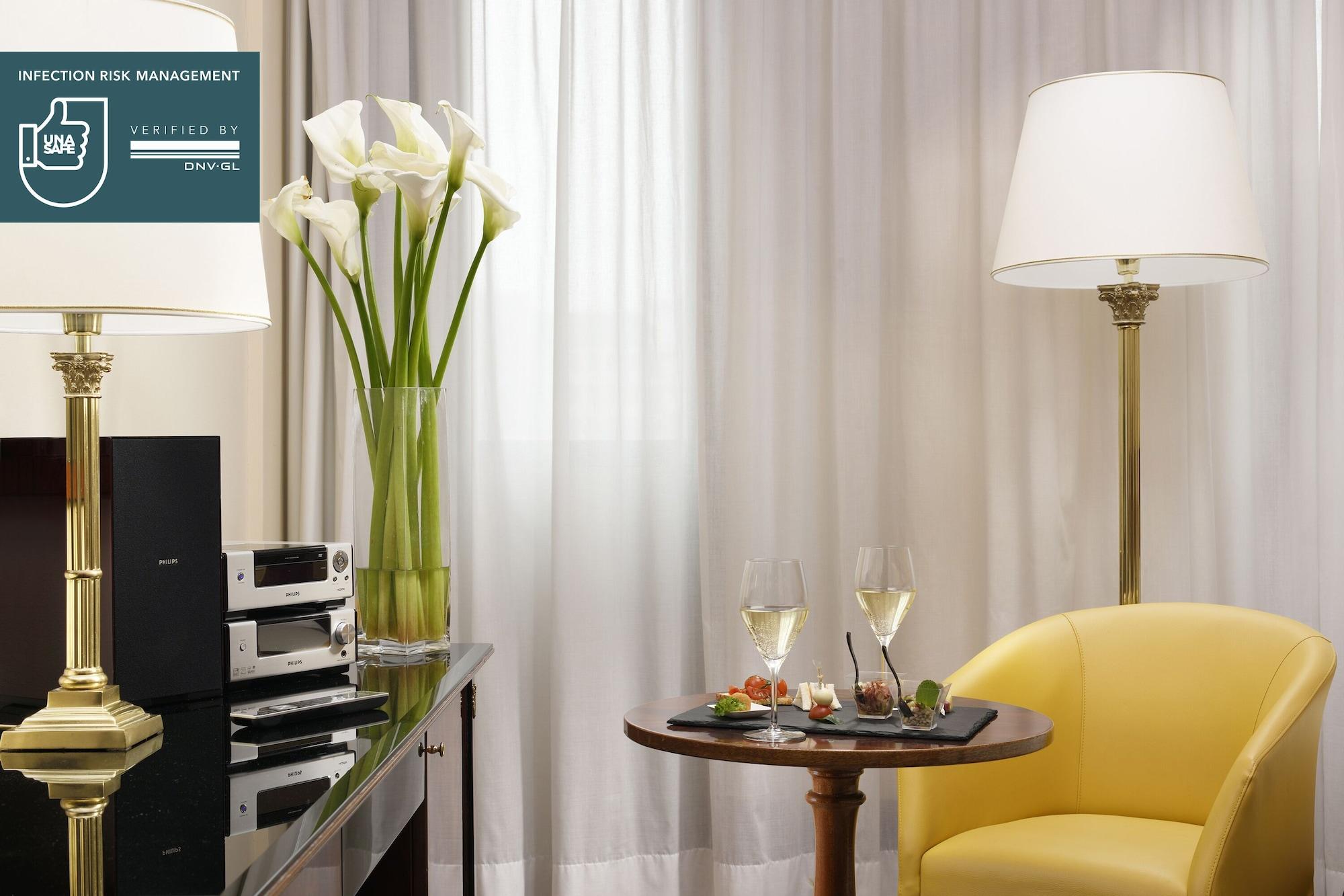 UNAHOTELS Scandinavia Milano Esterno foto