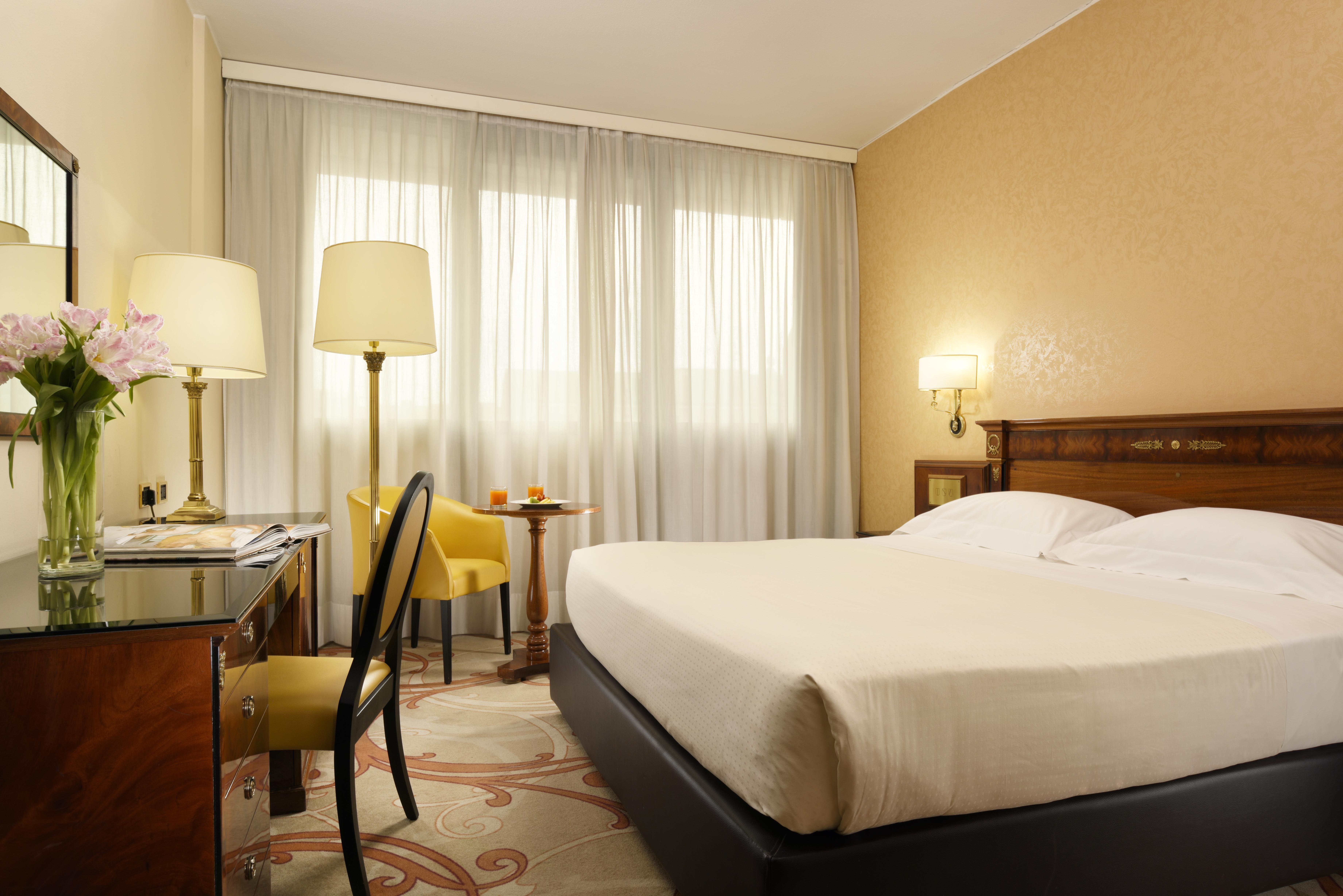 UNAHOTELS Scandinavia Milano Esterno foto