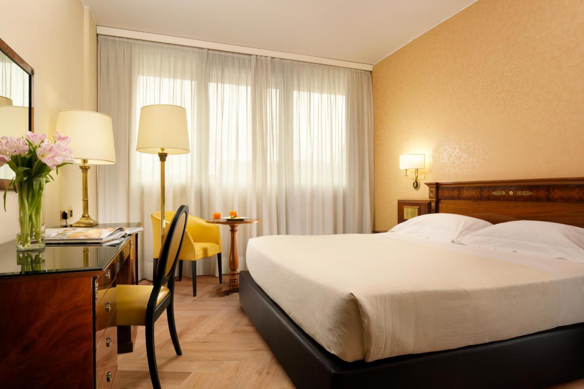 UNAHOTELS Scandinavia Milano Esterno foto