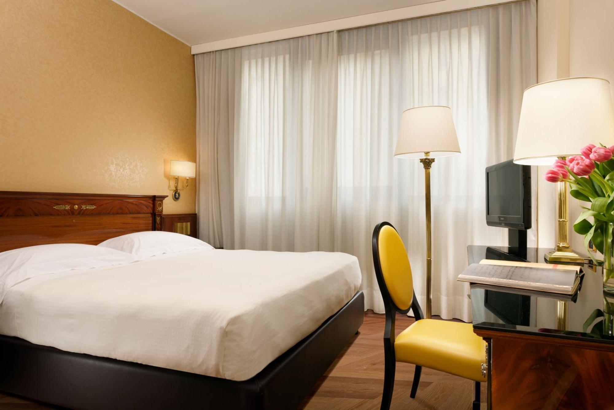 UNAHOTELS Scandinavia Milano Esterno foto